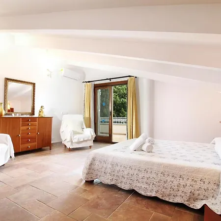 Villa Rico *
