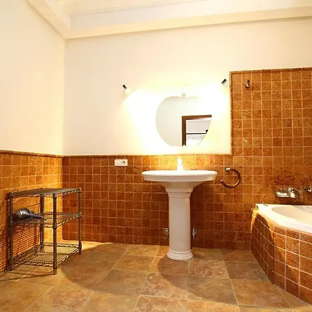 Rico Villa *